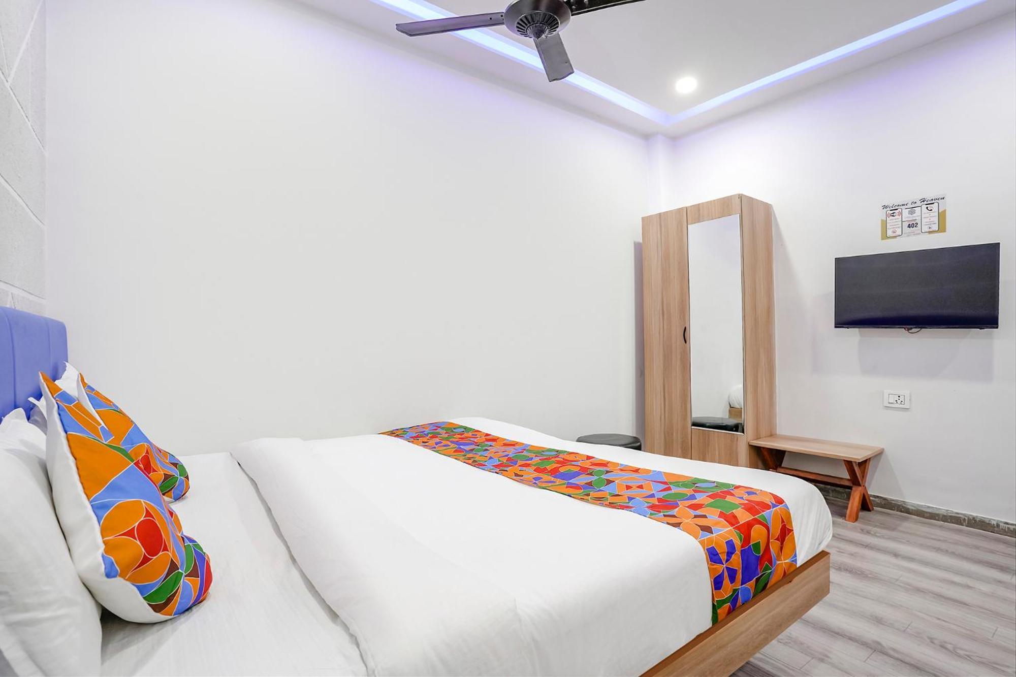 Bhatha Fabhotel Vrundavan, Athwa מראה חיצוני תמונה
